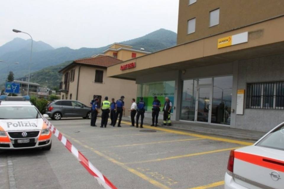 Il rapinatore non sarà espulso: "Era alquanto giovane"