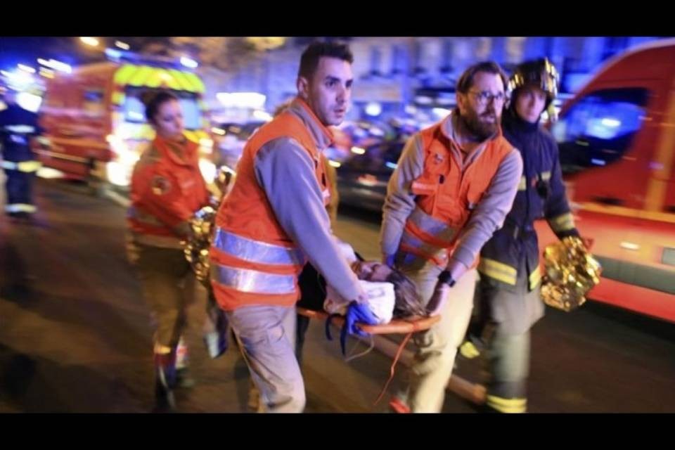 "La gente gridava piena di sangue"
