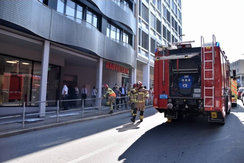 Fumo in uno stabile a Mendrisio: evacuati gli uffici