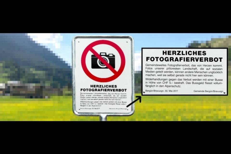 Vietate le foto a Bergün: "Rendono infelici"