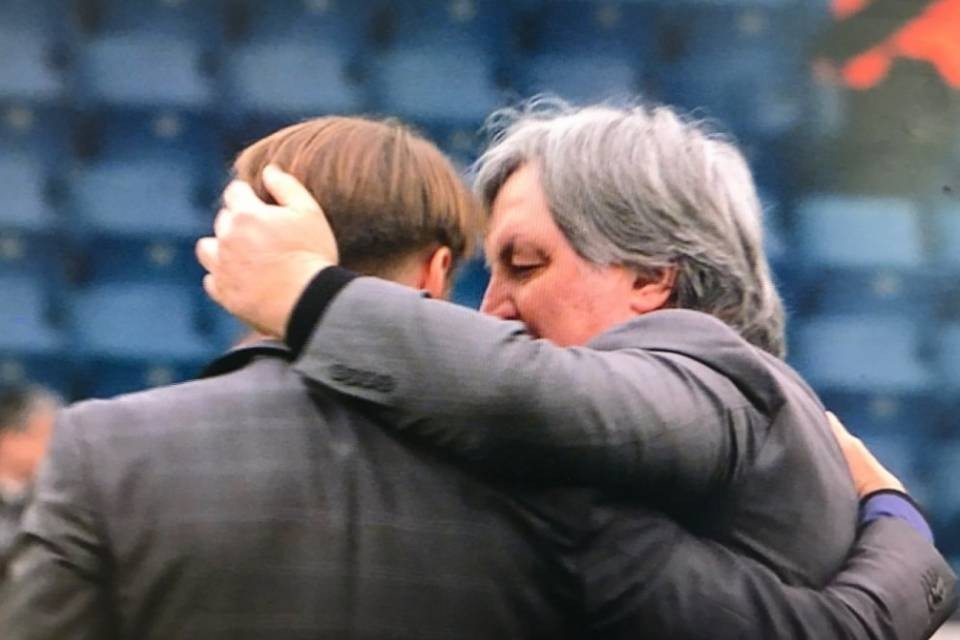 "Ci è venuto spontaneo abbracciarci"