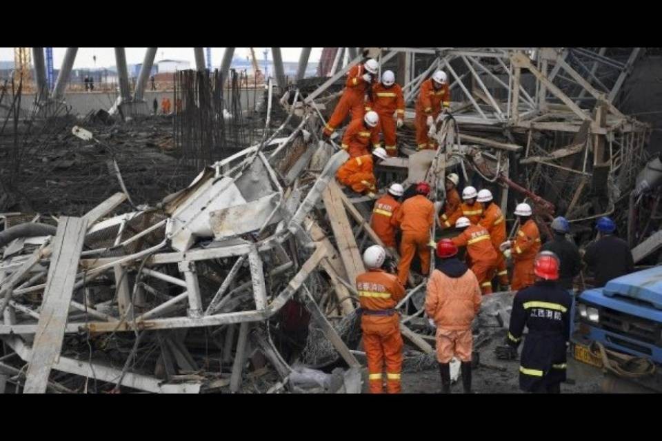Cina: crolla piattaforma, 40 morti