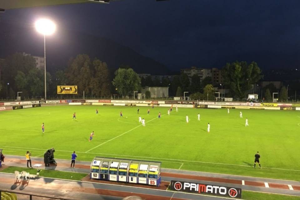"Decastel è l'allenatore più maleducato del campionato"