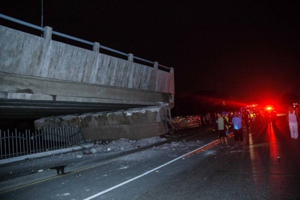Sisma in Ecuador: "Salite a 77 le vittime"