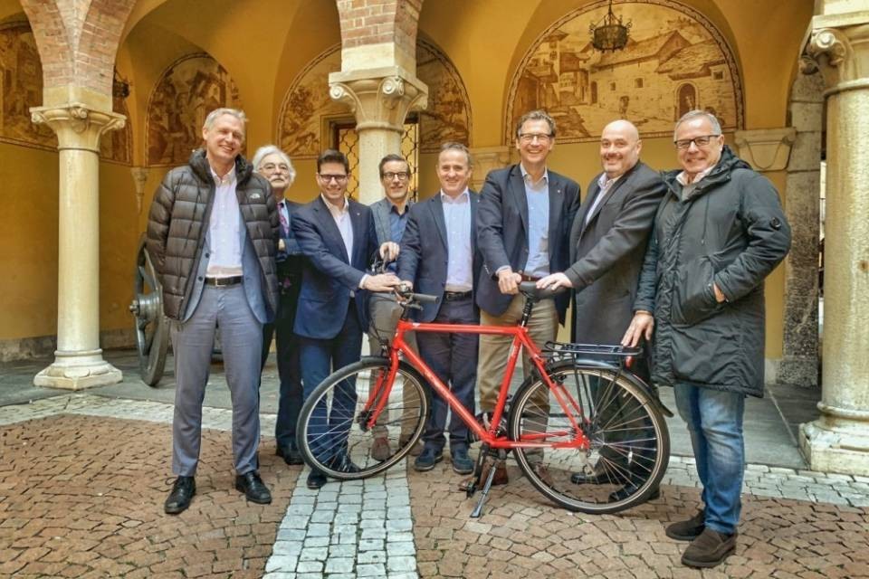 Una nuova bici (con lucchetto) per Branda