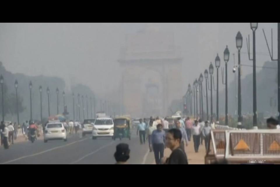 Torna l'incubo smog a Delhi