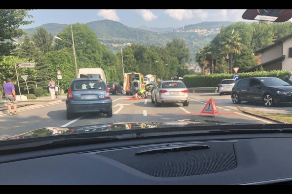 Agnuzzo, scontro tra auto e moto