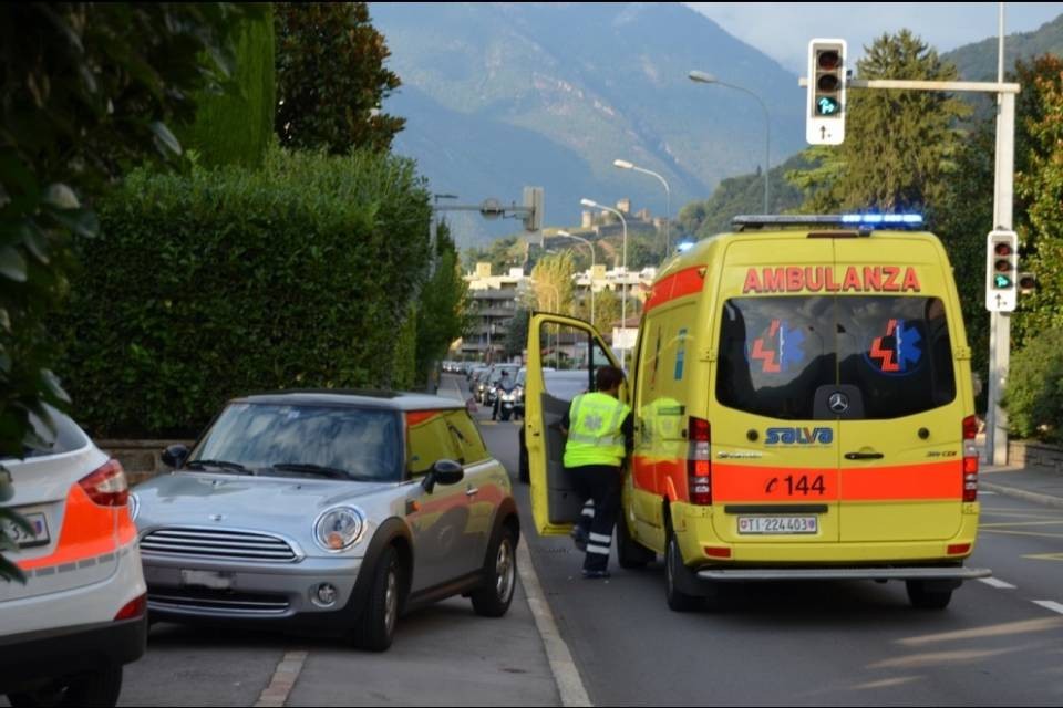 Tre auto si tamponano a Giubiasco