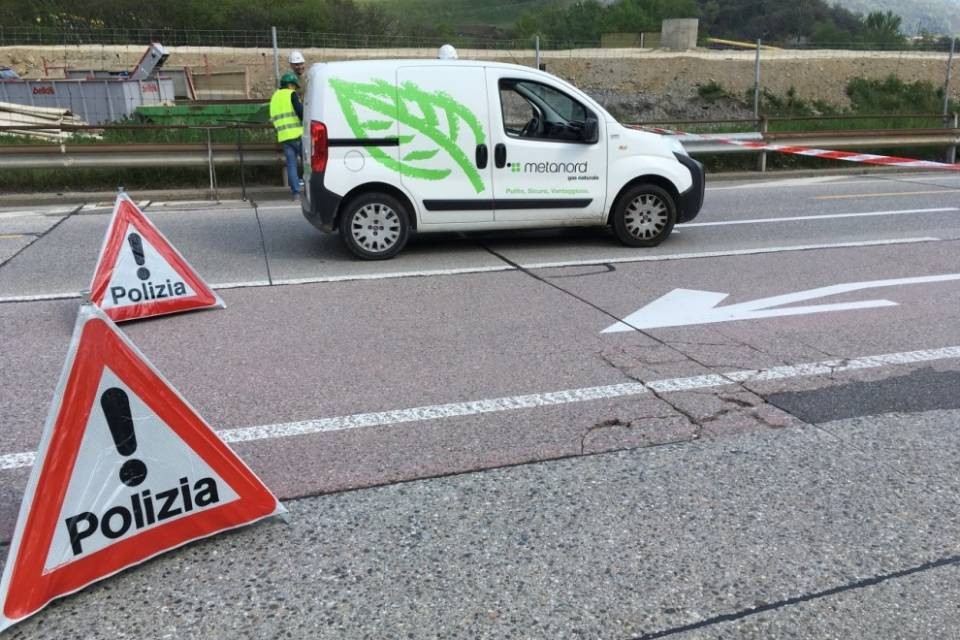 Fuga di gas: chiusa la A2
