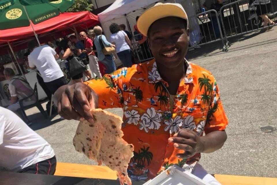 "Dopo 5 ore di lavoro sono state sfornate 2400 pizze"