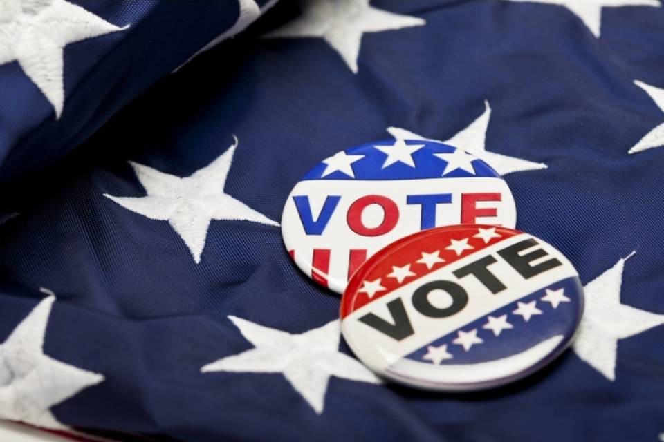 Il virus non molla, in Usa l'ipotesi di rinviare il voto