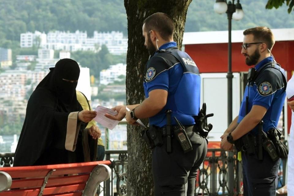 Lecito dare del razzista a chi vuole "meno Islam"