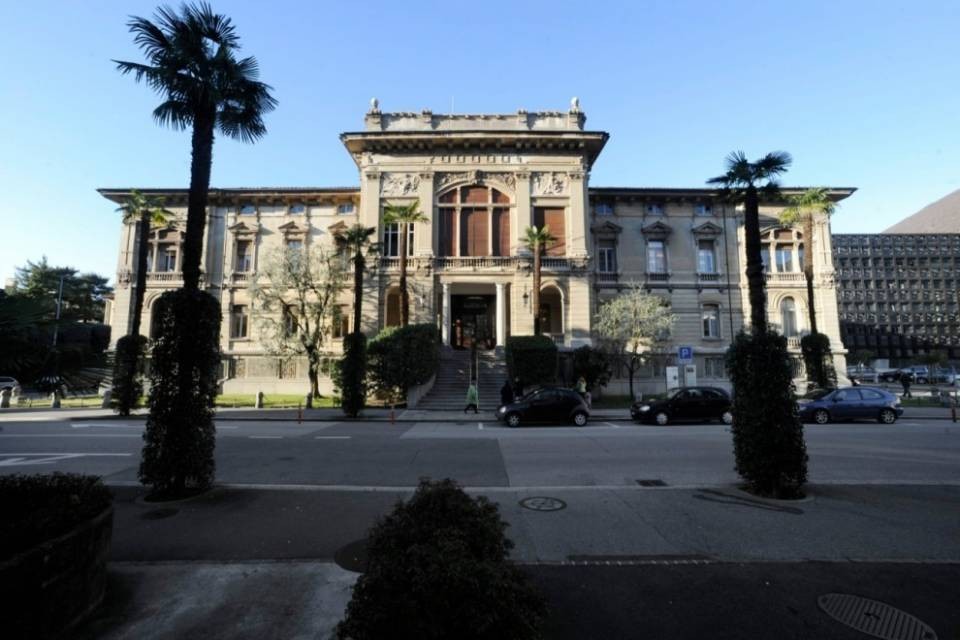 Cede parte del soffitto al Pretorio di Locarno
