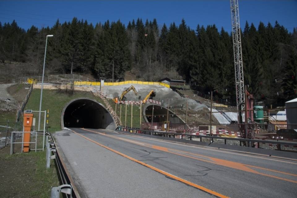 A2 Airolo-Quinto: di nuovo quattro corsie