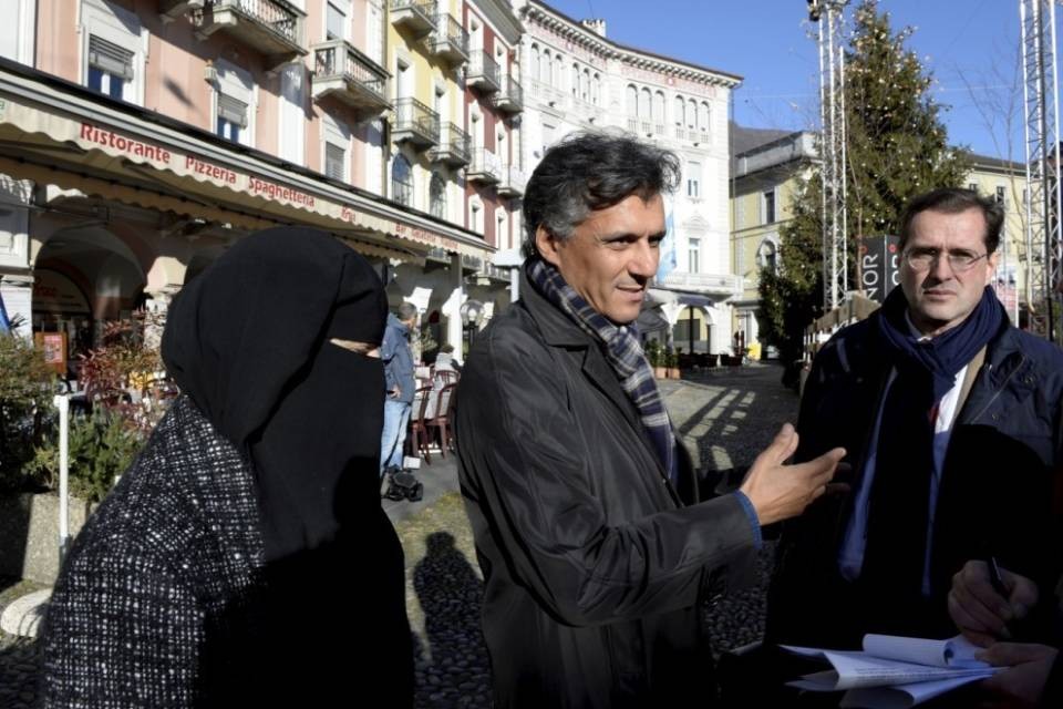 Quasi 500 firme contro Nekkaz
