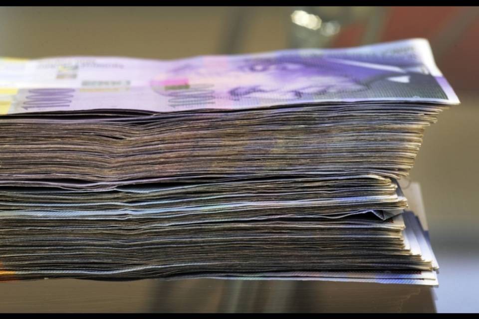 "Autorità sveglia! Perché così tante fiduciarie in Mesolcina?"
