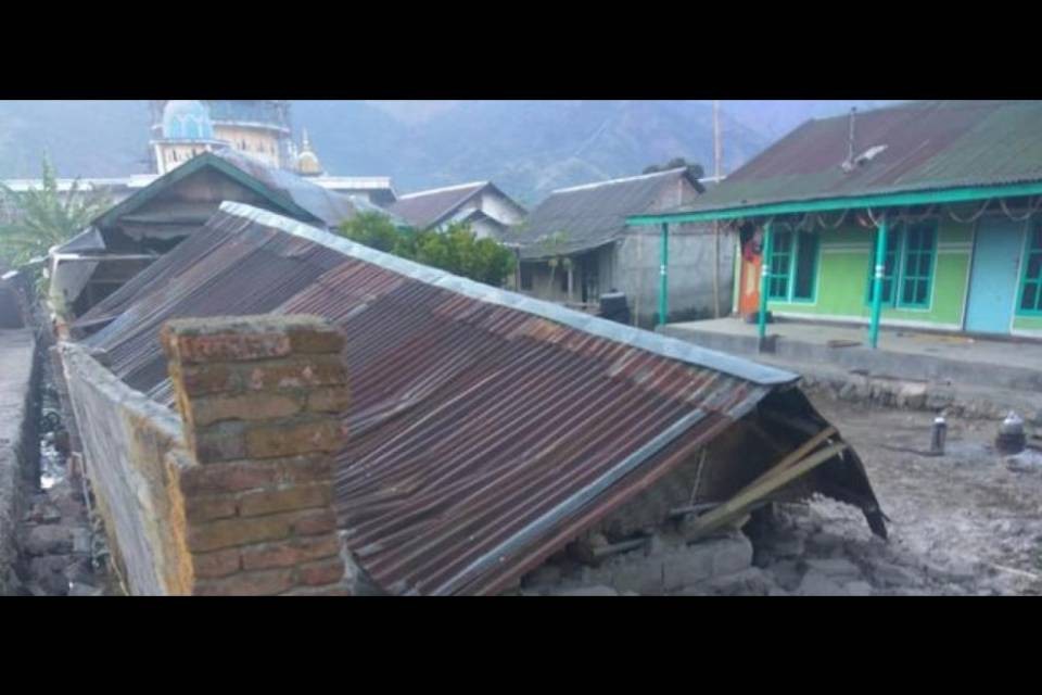 Sisma in Indonesia: i morti sono 14
