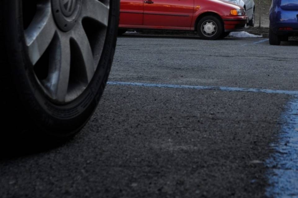 Ricorre contro una multa da 40.-, ne deve sborsare 3’000