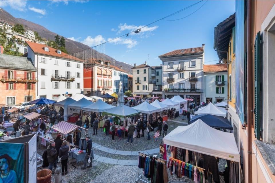 "Posteggi e bus gratis a Locarno sotto le feste"