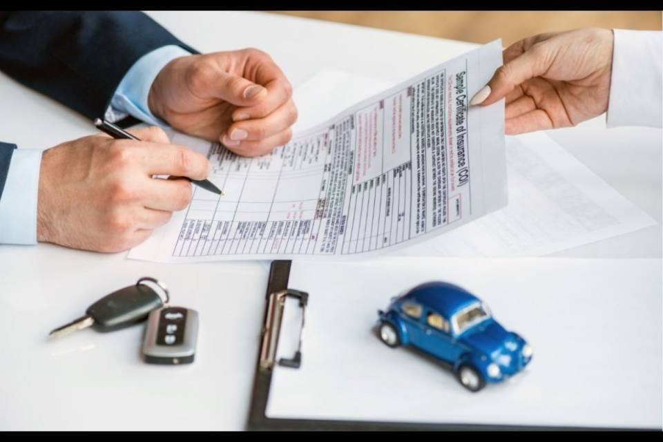 In forte calo i premi assicurativi delle auto