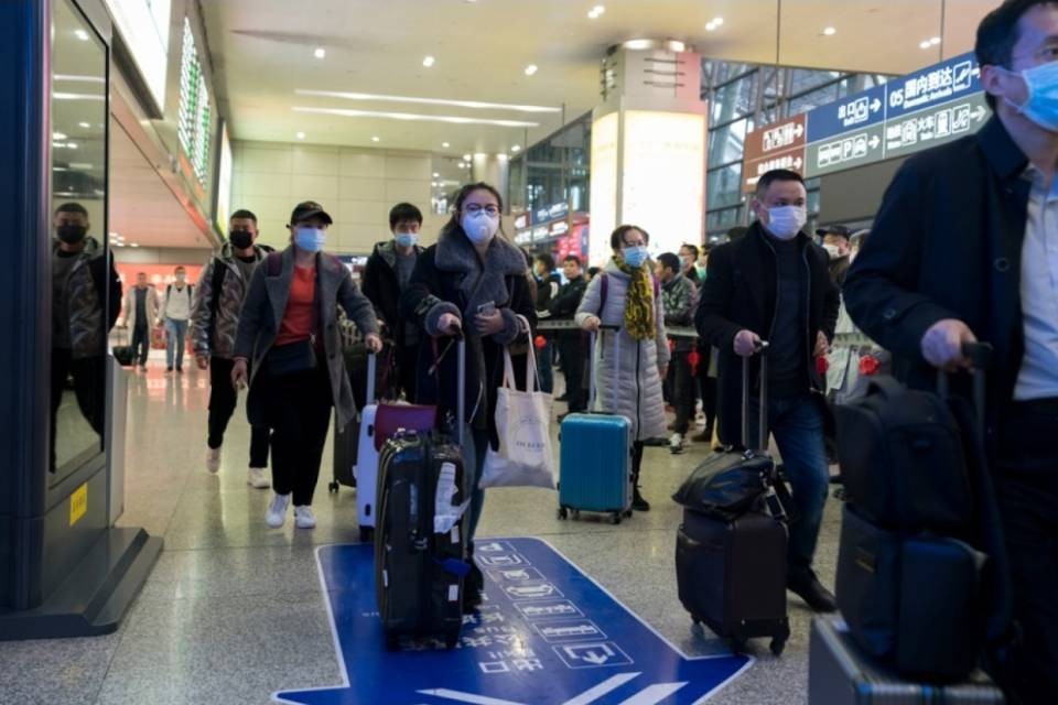 Sono negativi i passeggeri rimpatriati in Francia da Wuhan
