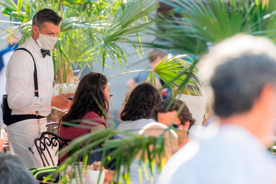 Il settore della ristorazione e dell’alloggio ha perso il 54,1% dell’orario lavorativo. Foto CdT/Gabriele Putzu
