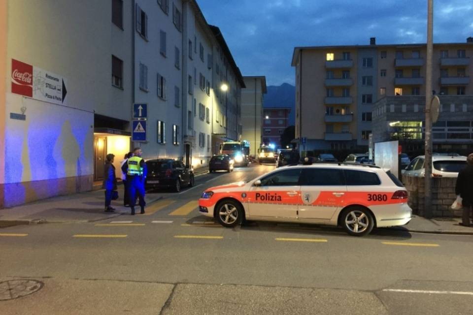 Incendio a Locarno: un uomo in pericolo di vita