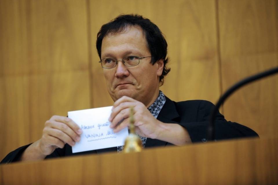 Ex poliziotto trasportava cocaina