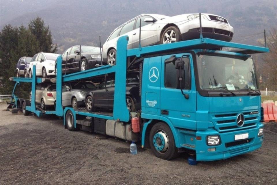 TIR macedone bloccato a Roveredo