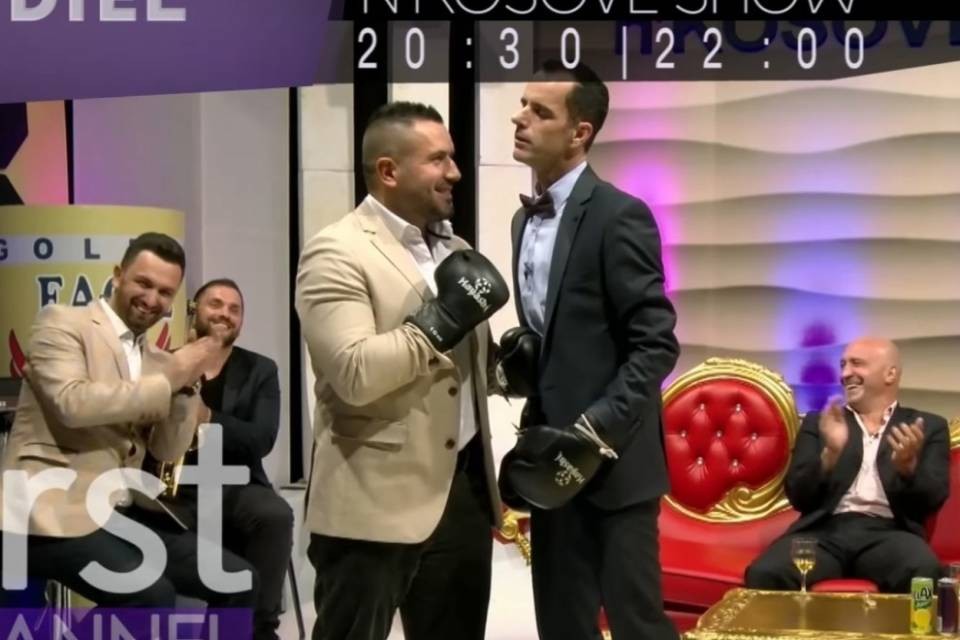 Kosovo, pugile svizzero mette k.o. il presentatore TV