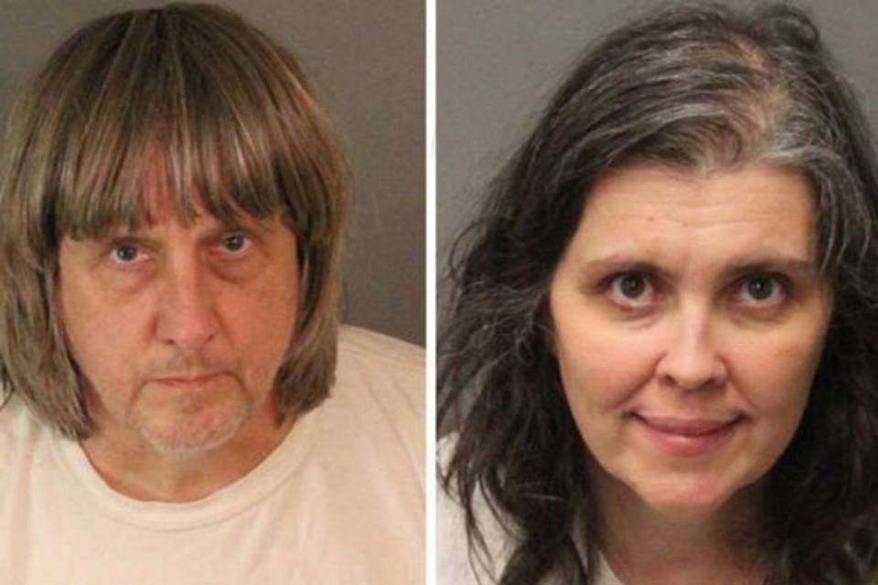 13 bambini incatenati nella casa degli orrori: genitori a processo