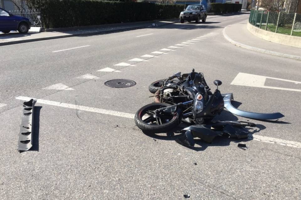 Scontro auto moto a Biasca